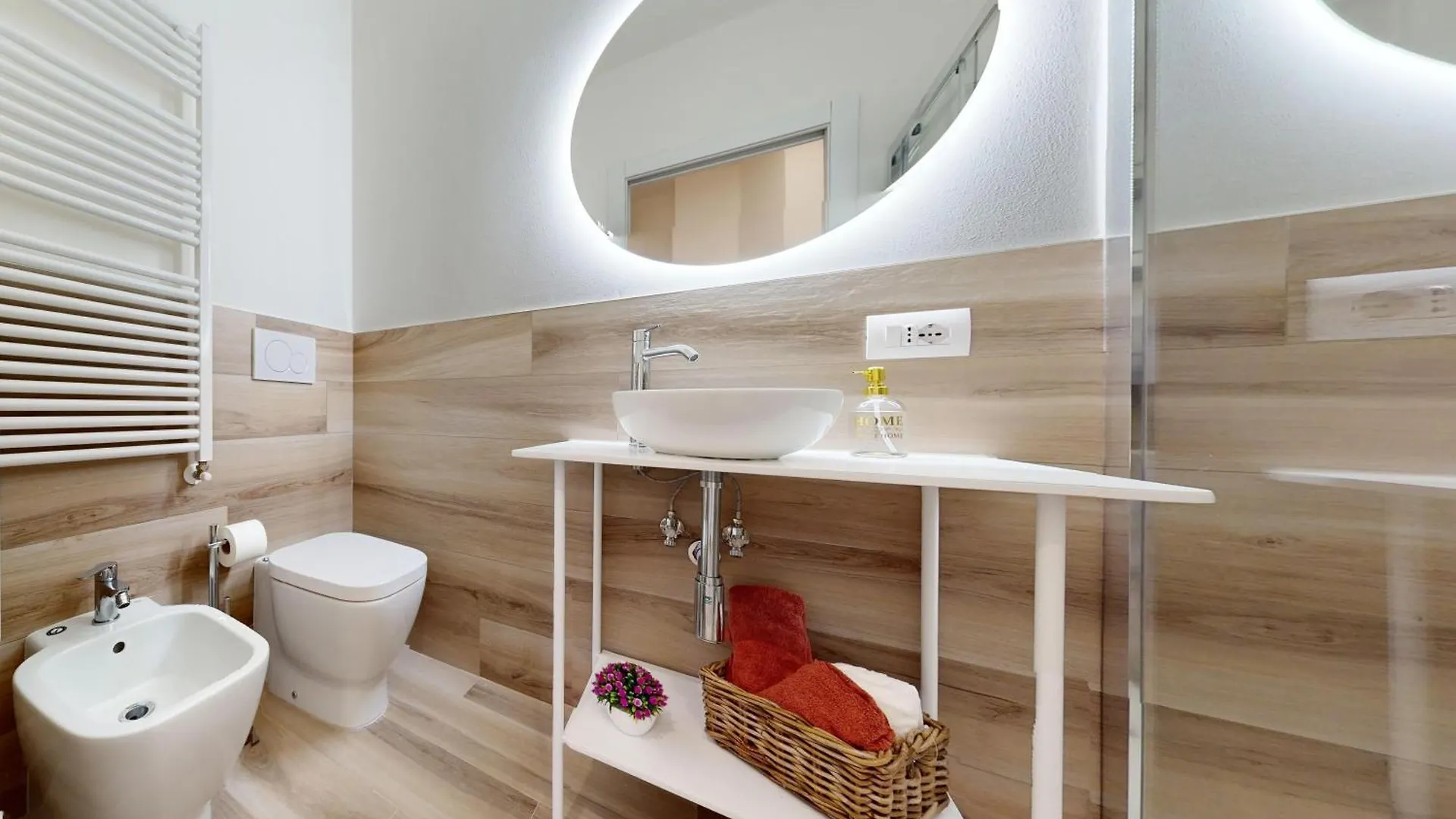 Sonia Apartment With Free Parking By Florence Sweet Homes